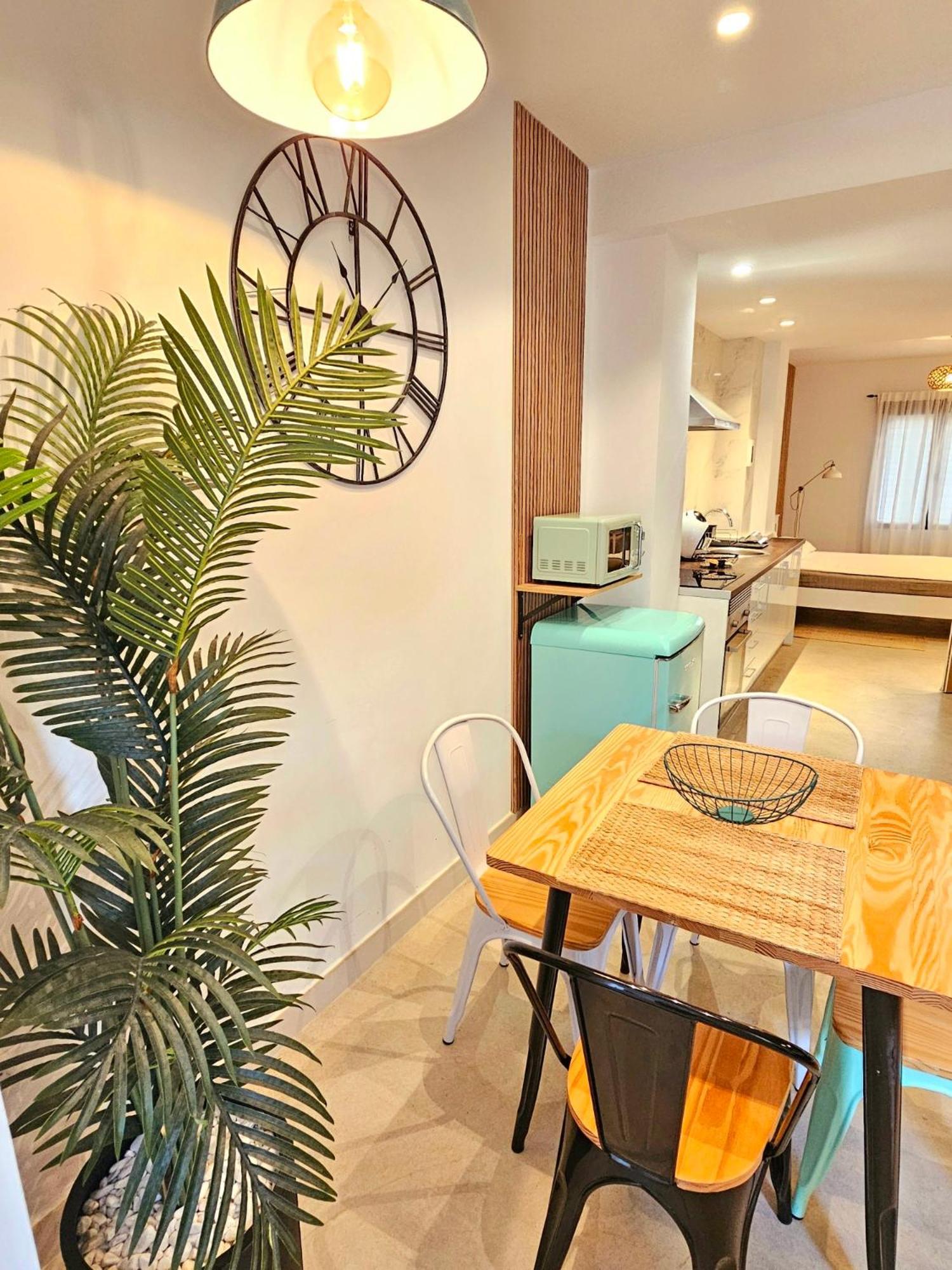 Apartamentos De La Huerta Alicante Eksteriør bilde